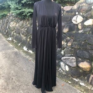 🆕 High slit long sleeve black dress